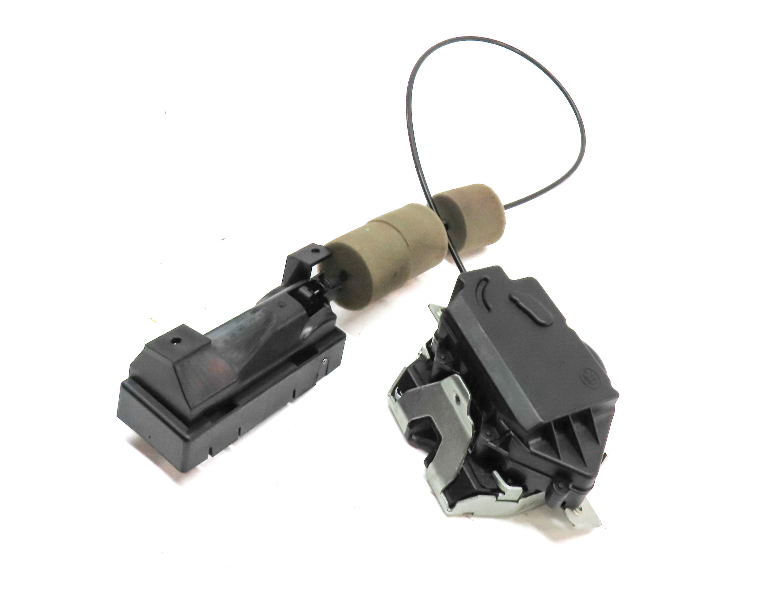 2008 MERCEDES GL450 (X164) REAR TAILGATE HATCH TRUNK LOCK LATCH w/ HANDLE — exact item pictured